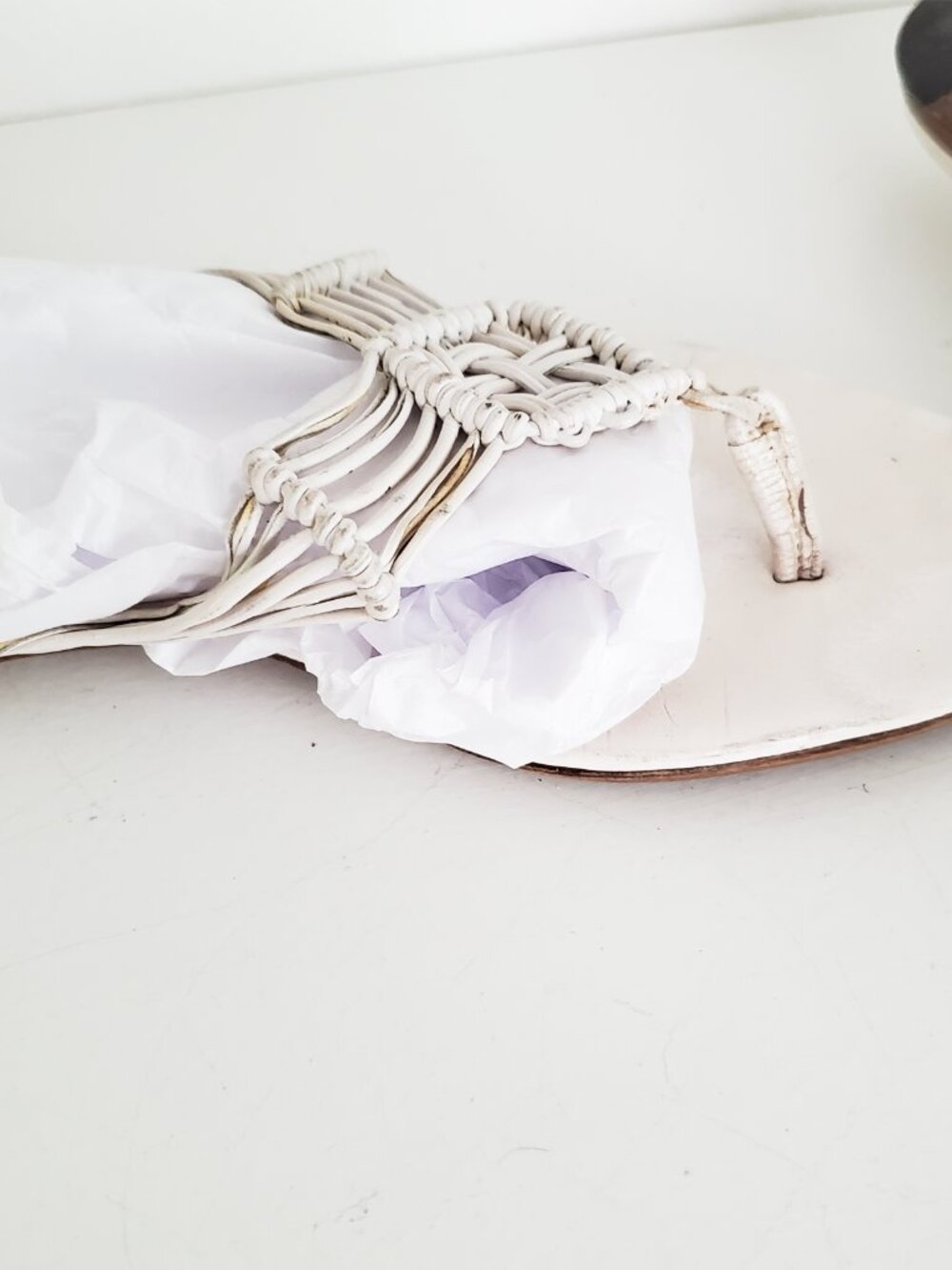 Gucci White Leather Braided Flip Flop Sandals Size 7.5 - Picture 6 of 12